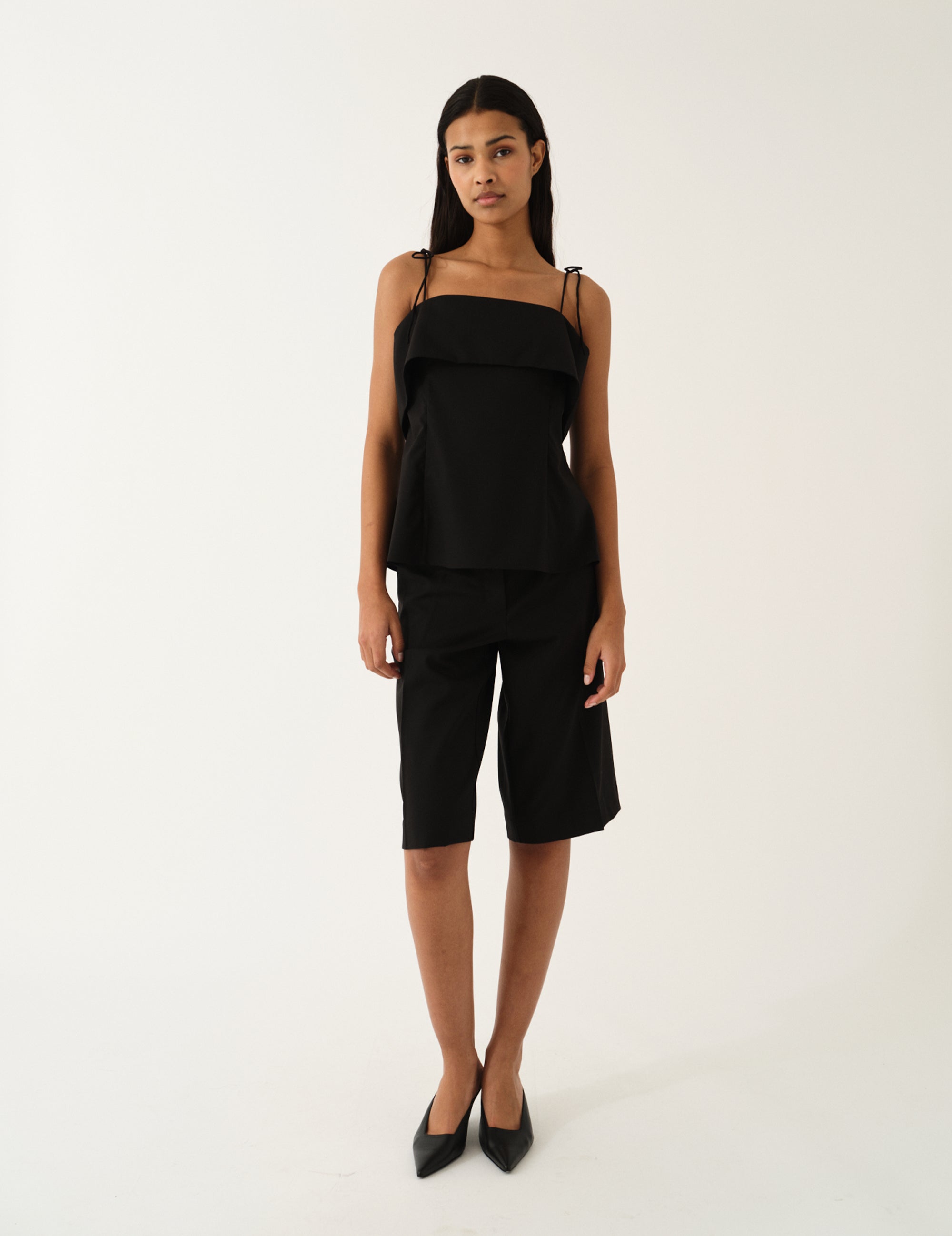 Grand Shorts Black 4 / Black
