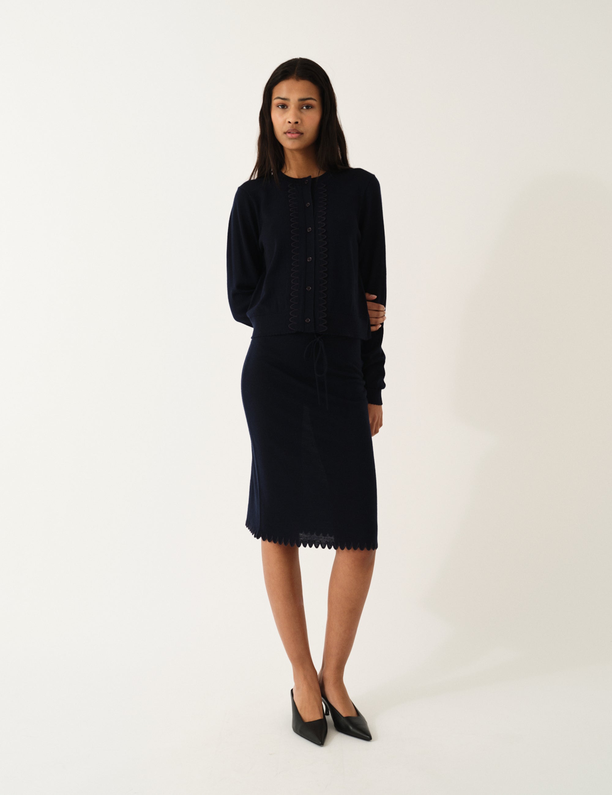 Bergen Scallop Mini Cardigan Navy 4 / Navy